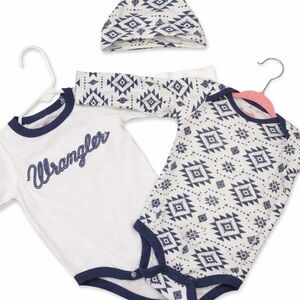 Wrangler Baby 3pc Western Aztec Bodysuit bundle Set Hat Southwestern